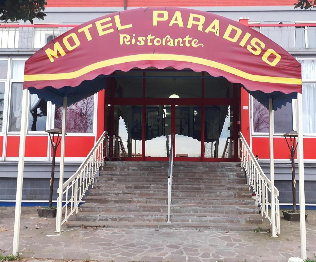 Hotel Paradiso 卡斯泰凡艾米利亚 外观 照片